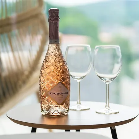 Your Holidays Euronia Apartament *