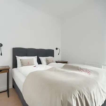 Your Holidays Euronia Apartament *