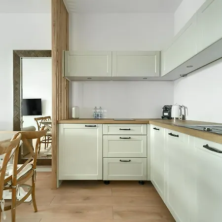 Your Holidays Euronia Apartament *
