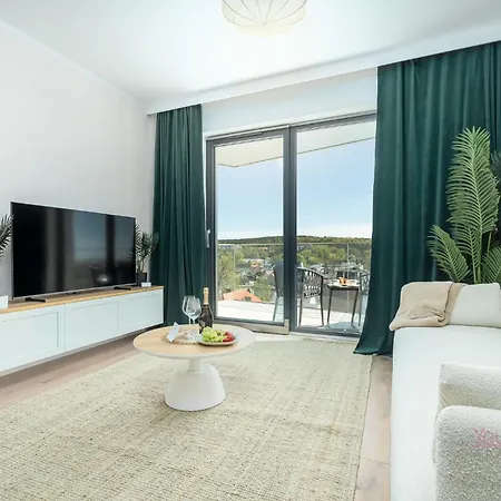 Your Holidays Euronia Apartament *